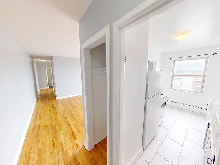 3699 Windsor St #6 — Photo 5