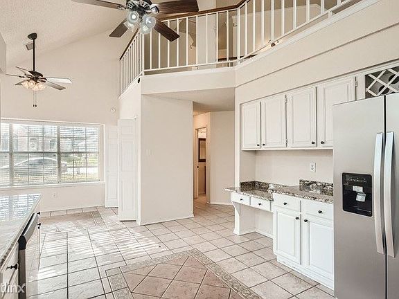 4th image of 2241 Cross Timber Dr