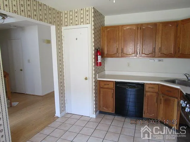 4 Gate House Ln — Photo 3