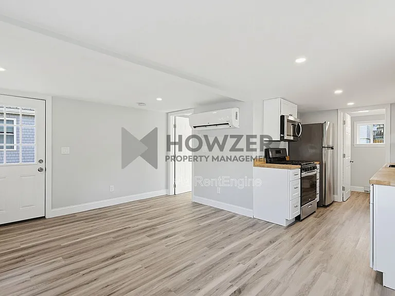 35 Riverside Dr #1R — Photo 5
