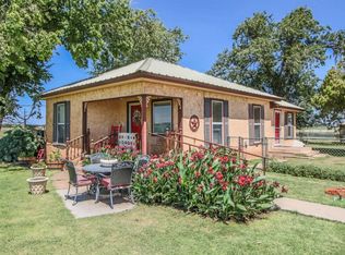 10701 E Woodrow Rd, Slaton, TX 79364