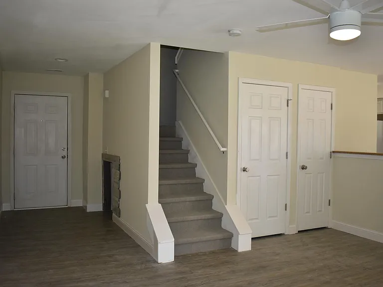 831 Whitetail Ct — Photo 3
