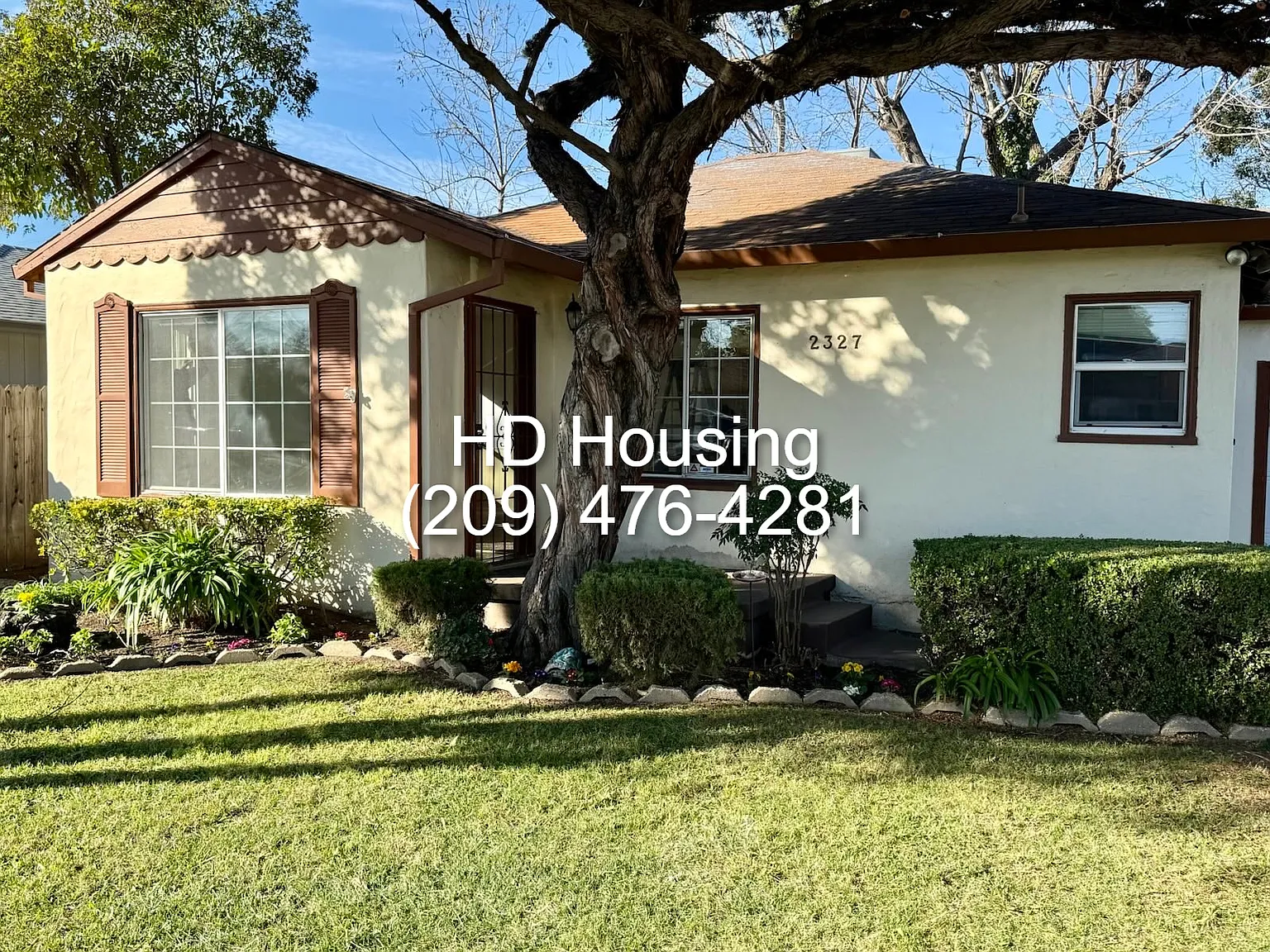 2 bed, 888 sqft, $1,945 — Photo 1