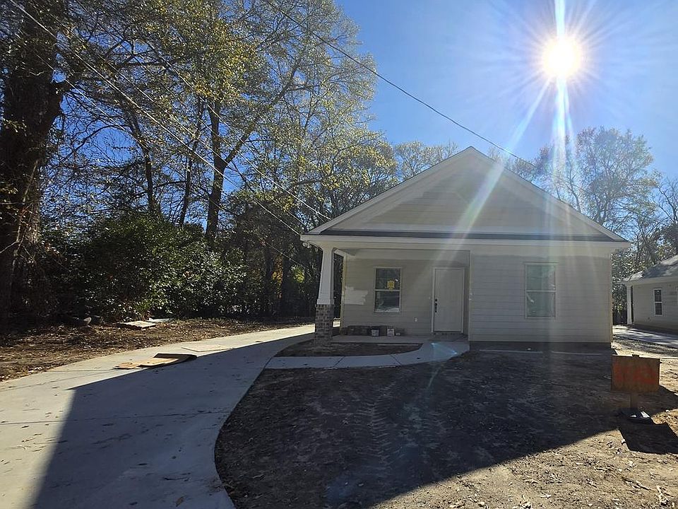 1st image of 3562 Woodland Dr