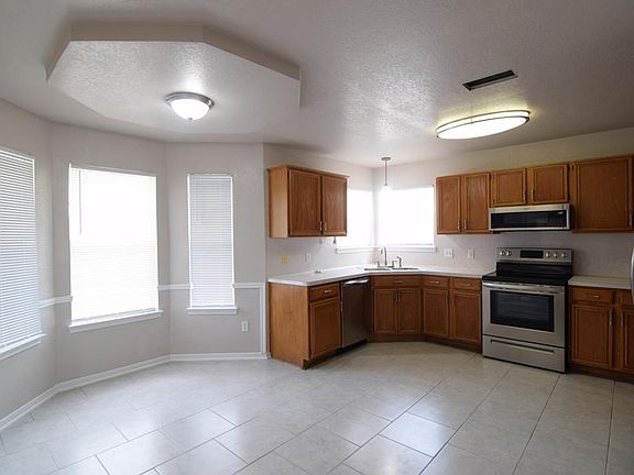 4th image of 4212 Breckenridge Dr