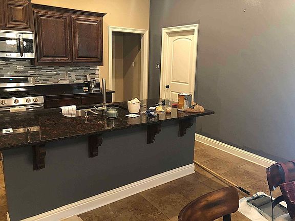 2nd image of 106 Brookview Pl #106