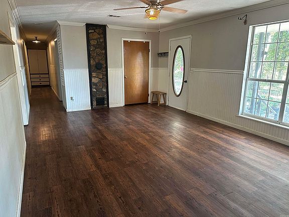 2nd image of 736 Rush Ln