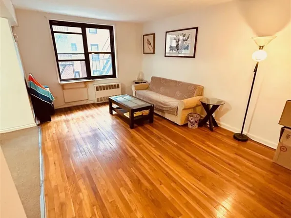 139-15 83 Avenue #B324, Briarwood, NY 11435