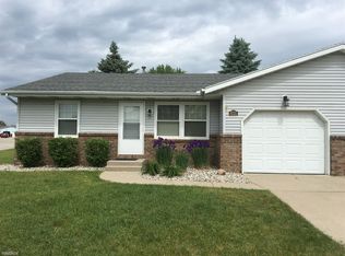 6721 Pleasantview Dr NE, Rockford, MI 49341