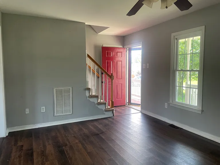 Unit Photo