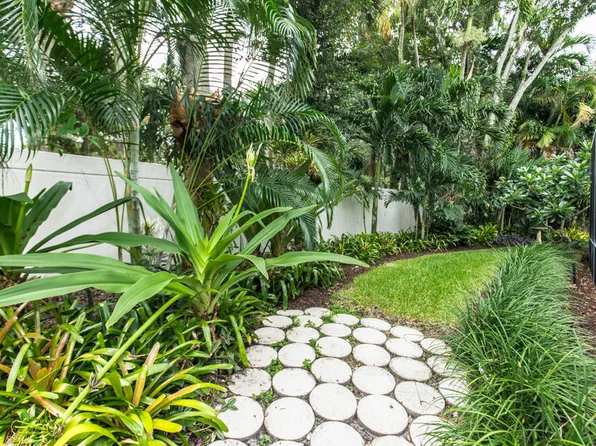 8545 Wakefield Drive, Palm Beach Gardens, FL 33410