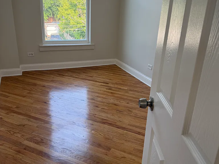 454 N Hamlin Ave #3 — Photo 10