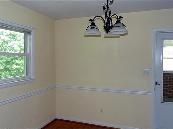 5th image of 4716 Oakdale Dr