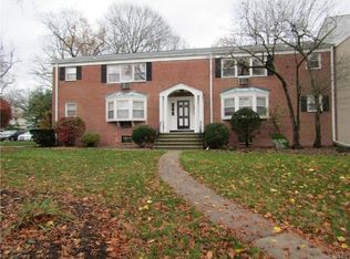 14 Lenox Ct APT 904, Suffern, NY 10901