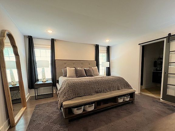 5th image of 1610 Castle Dr