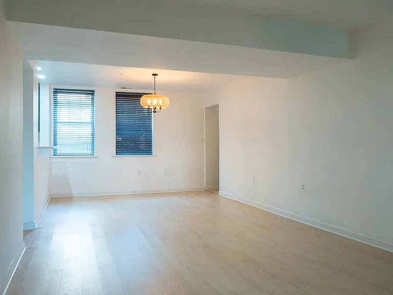 2300 18th St NE #2300 — Photo 6