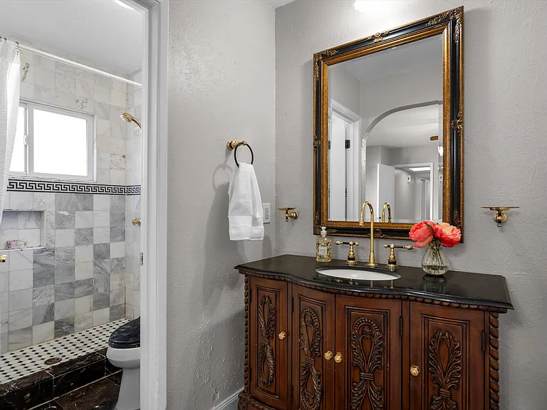 2121 Sunrise Trl — Photo 24