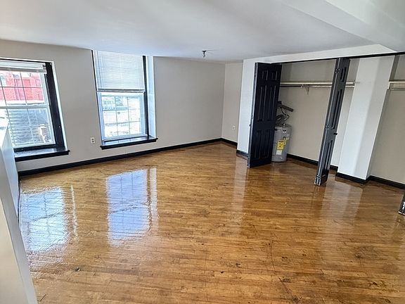 5th image of 550 Pearl St APT 304