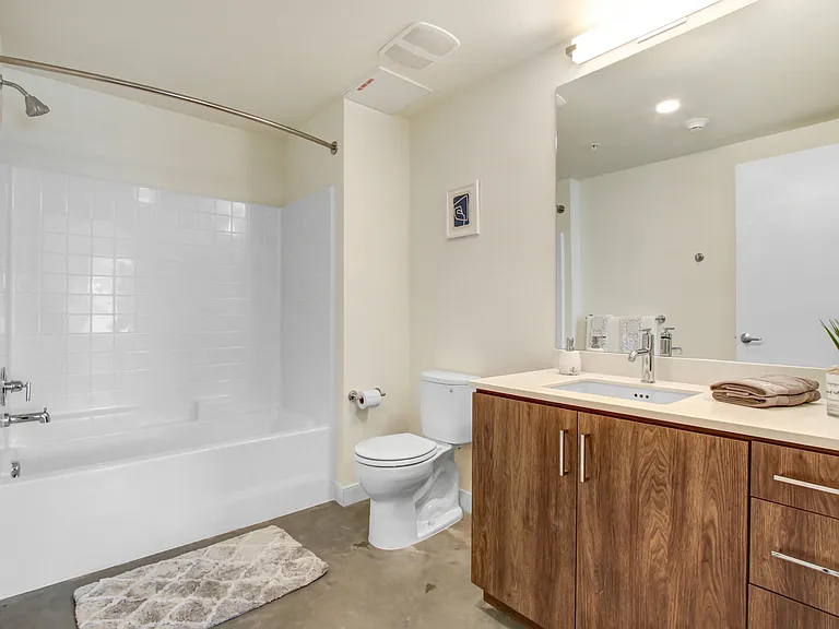 Watermark Apartments — Photo 60