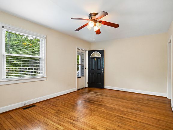 3rd image of 320 Clark St