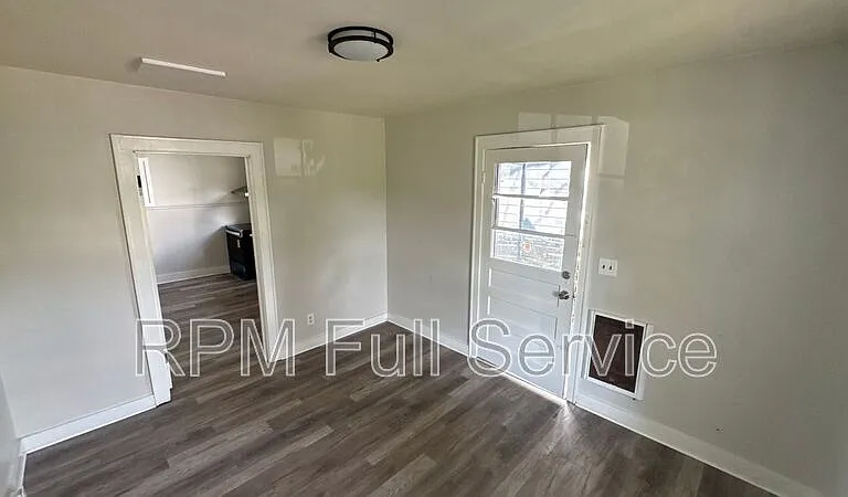 423 Maple St #B — Photo 9