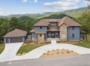 3142 Smoky Bluff Trl, Sevierville, TN 37862