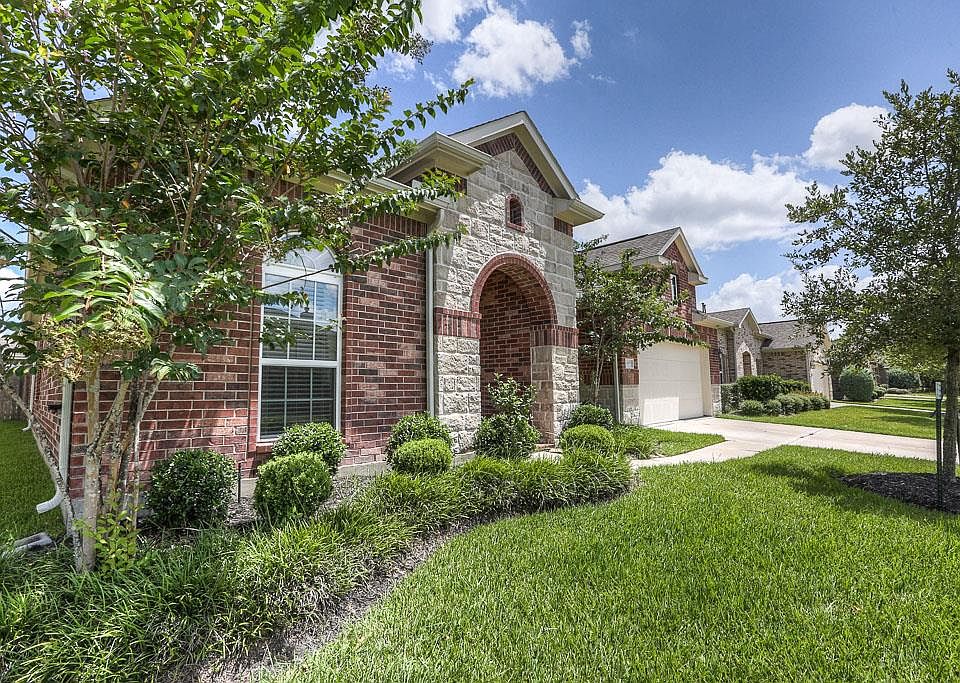1st image of 13207 Barons Cove Ln