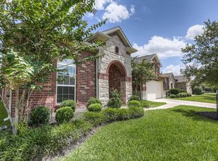 13207 Barons Cove Ln, Pearland, TX 77584