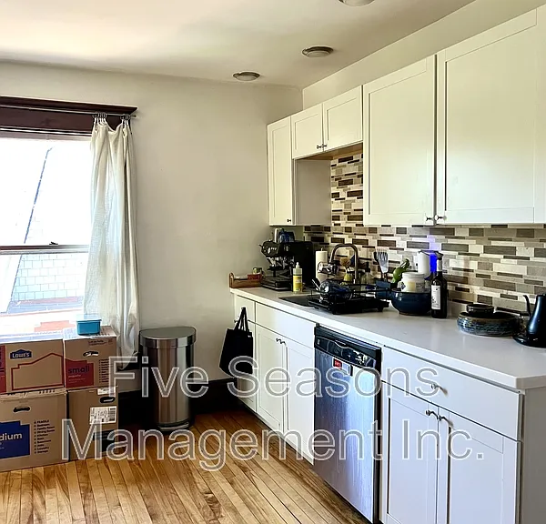 369 S Winooski Ave #2 — Photo 1