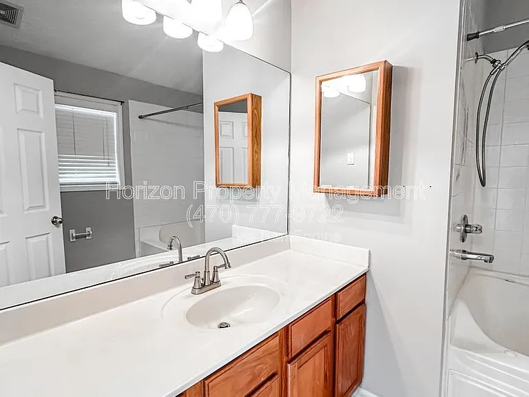 19 Pearl Chambers Dr — Photo 12