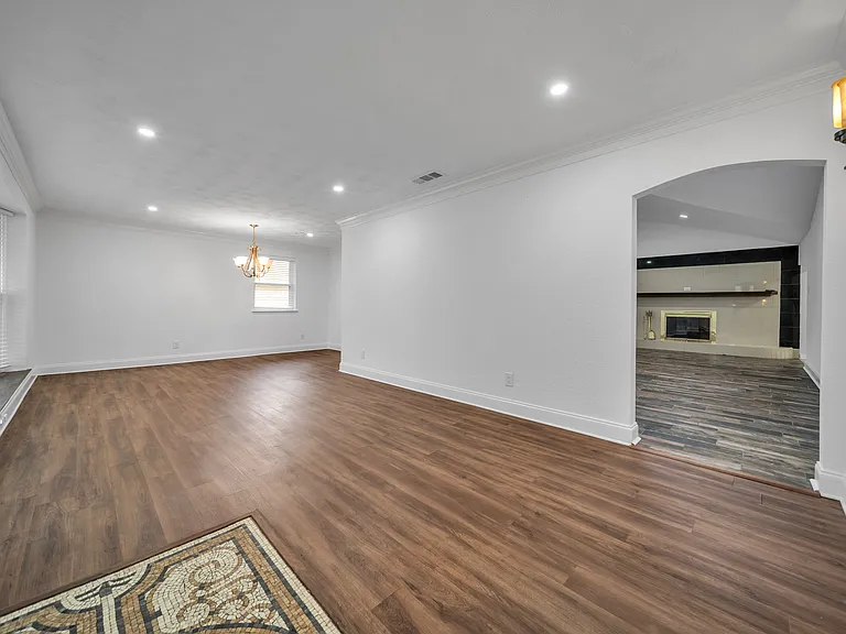 2516 Pinebluff Dr — Photo 11