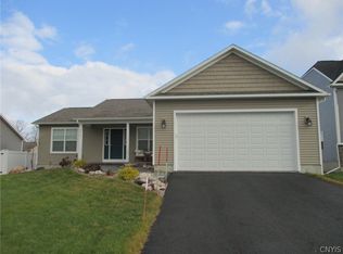 8618 Cobalt Dr, Cicero, NY 13039