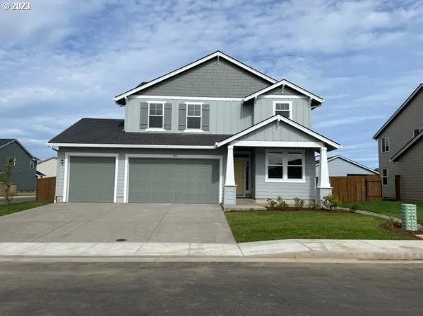 1448 Gladiola Dr #144, Junction City, OR 97448