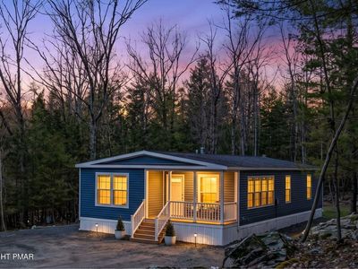2194 Snow Hill Falls Rd, Cresco, PA, 18326