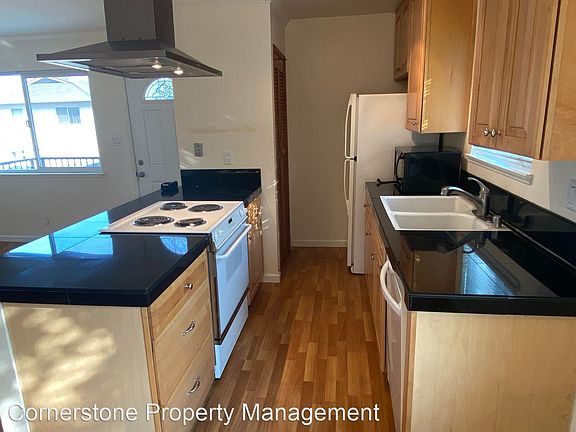 2nd image of 1362 Branham Ln Unit 4