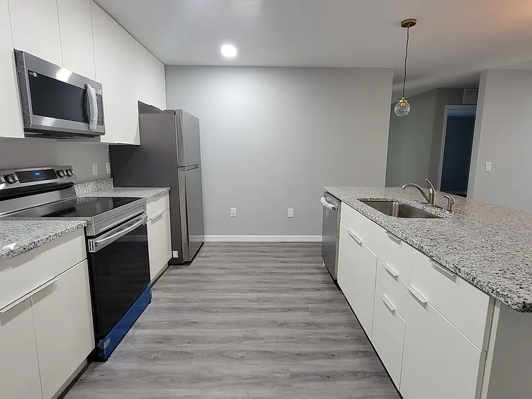 7061 N Outrigger Ter — Photo 7