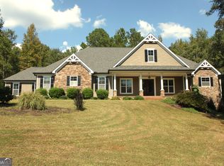 104 Courtyard Pl, Forsyth, GA 31029