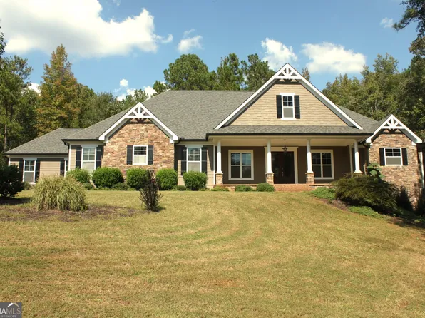 104 Courtyard Pl, Forsyth, GA 31029