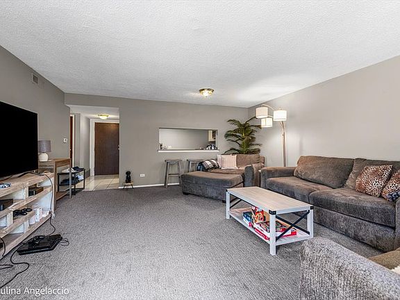 3rd image of 1265 N Sterling Ave #115