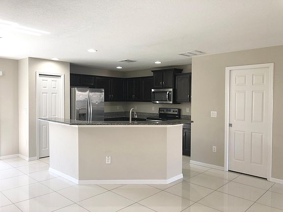 5th image of 27528 Desert Willow Way