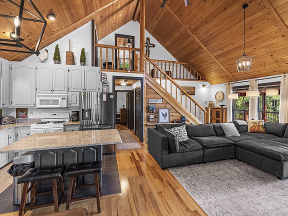 4th image of 832 Scenic Mountain View Rd