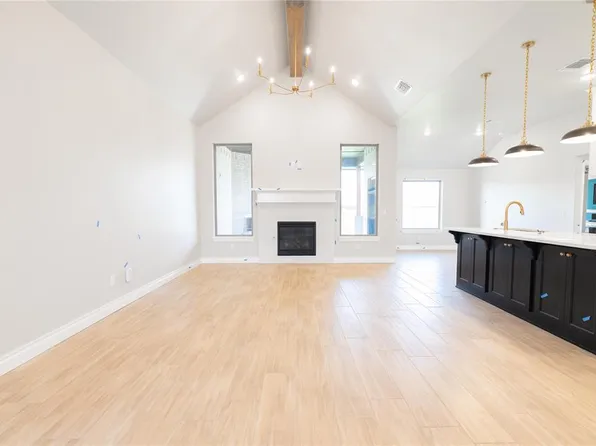 2201 NW 171st St, Edmond, OK 73012