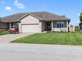 477 1st Ave, Petrolia, ON N0N1R0
