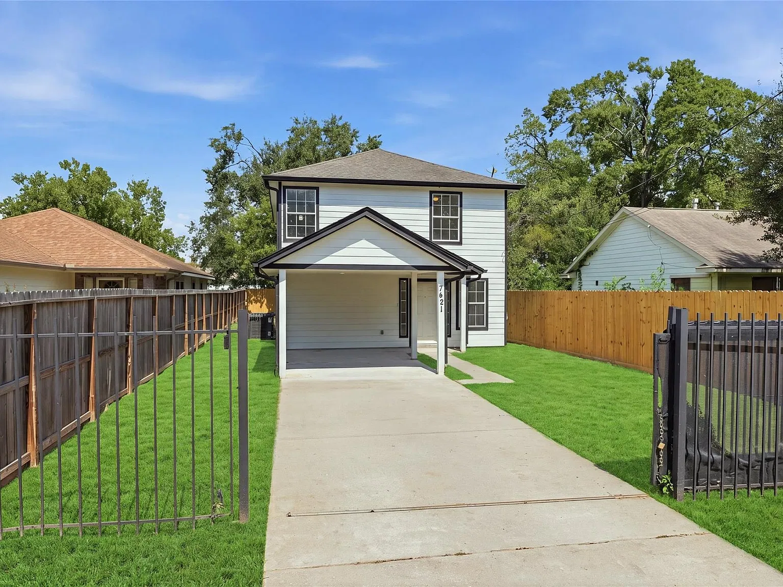 3 bed, 2.5 bath, 1728 sqft, $2,150 — Photo 3
