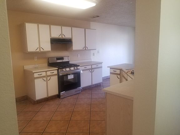 5th image of 1304 Tanglewood Pl NW