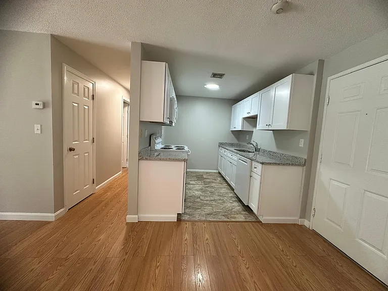 19 Blackstone Dr #1933 — Photo 3