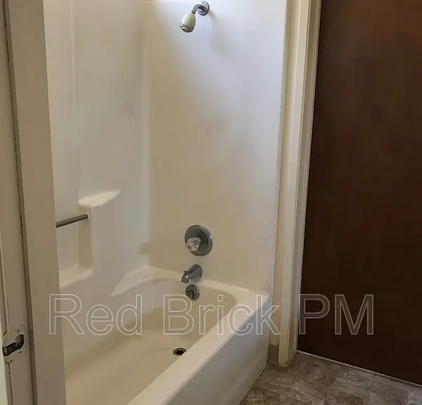 2110 K St #1 — Photo 7