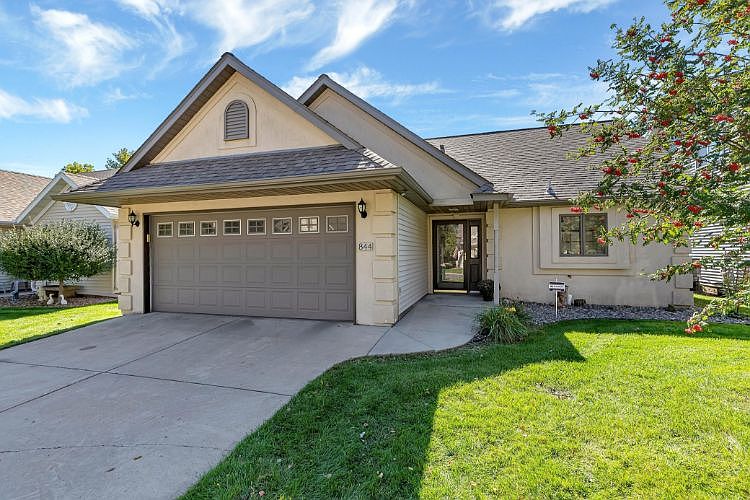 1st image of 844 Aspen Cir