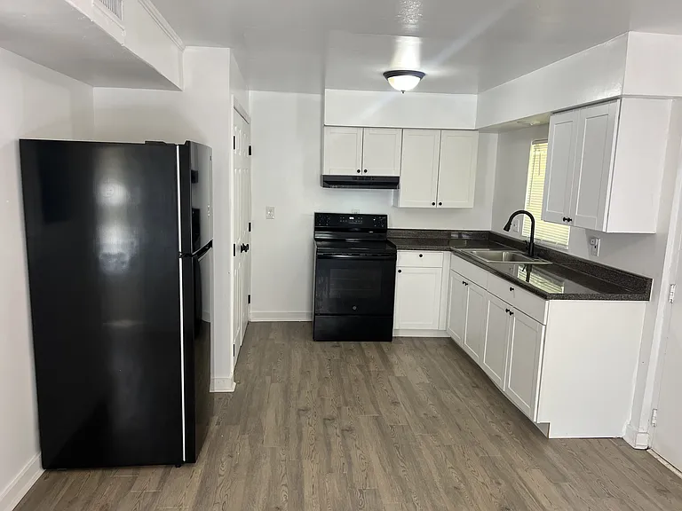 1156 Triple Hill Dr #F — Photo 8