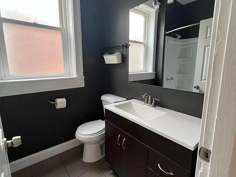 4011 Hartford St #2F — Photo 6